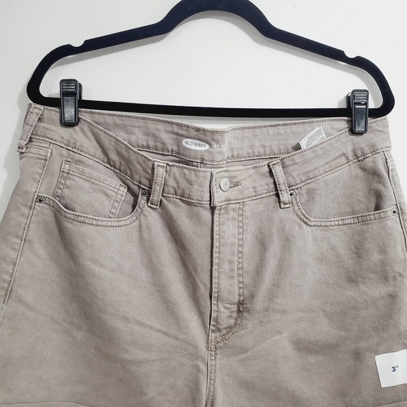 Old Navy High-Waisted O.G. Straight Cuffed Gray Jean Shorts Size 18 - Picture 3 of 10